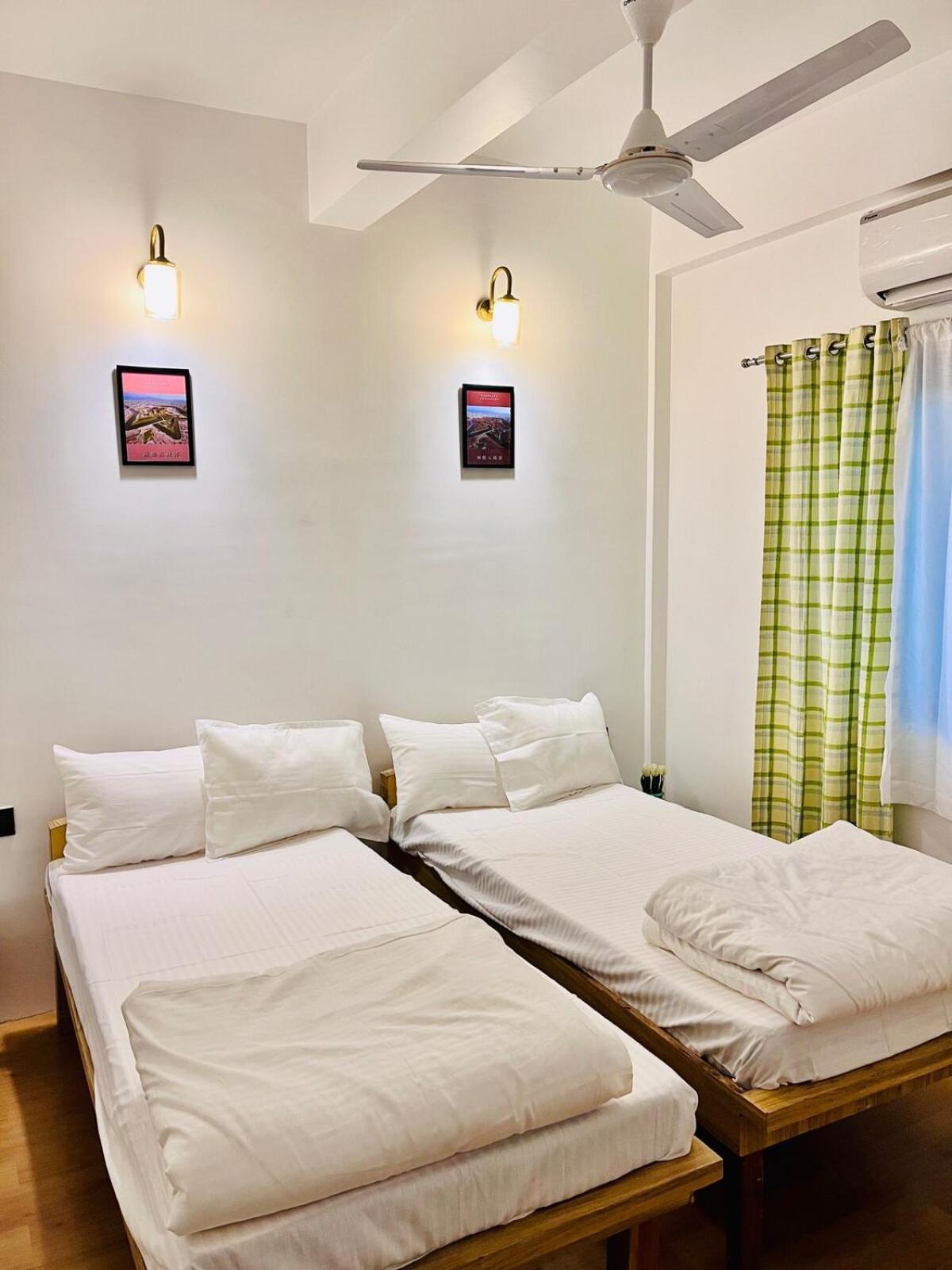 2 Bhk Spacious Kothrud Apartment Pune
