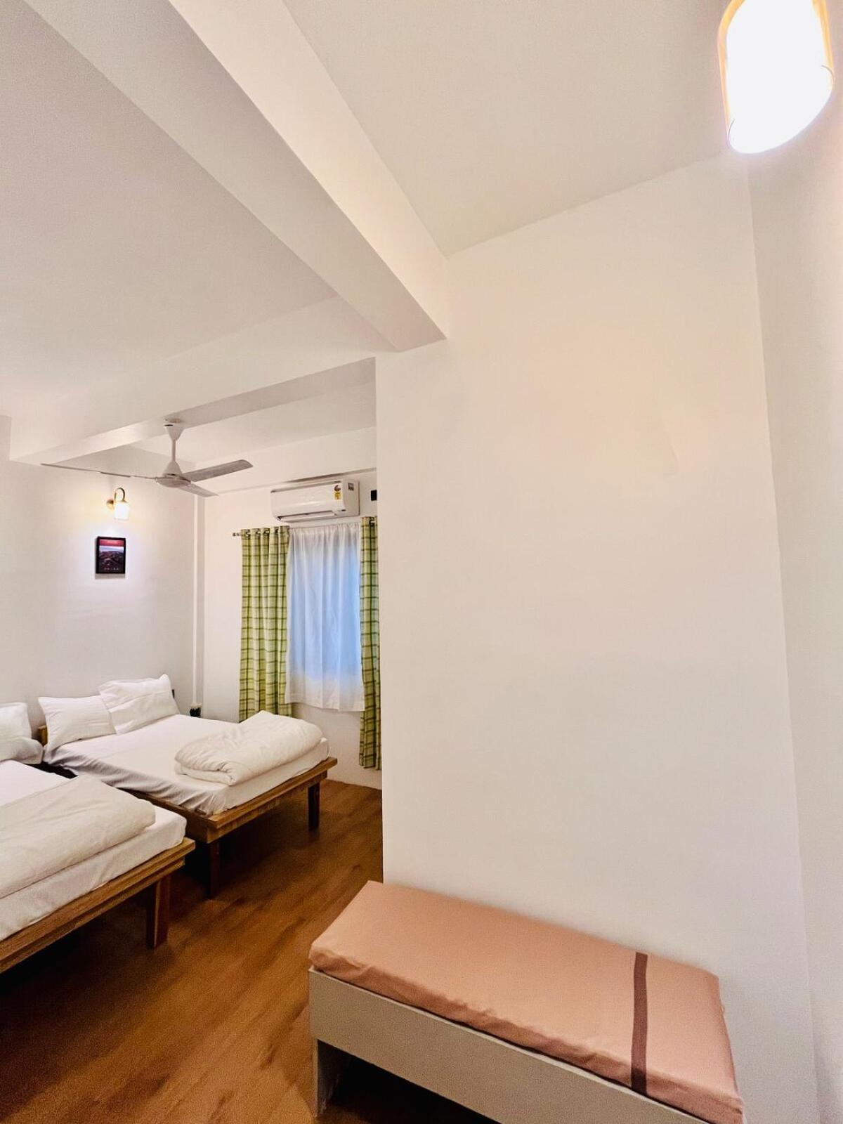 Apartment 2 Bhk Spacious Kothrud Pune