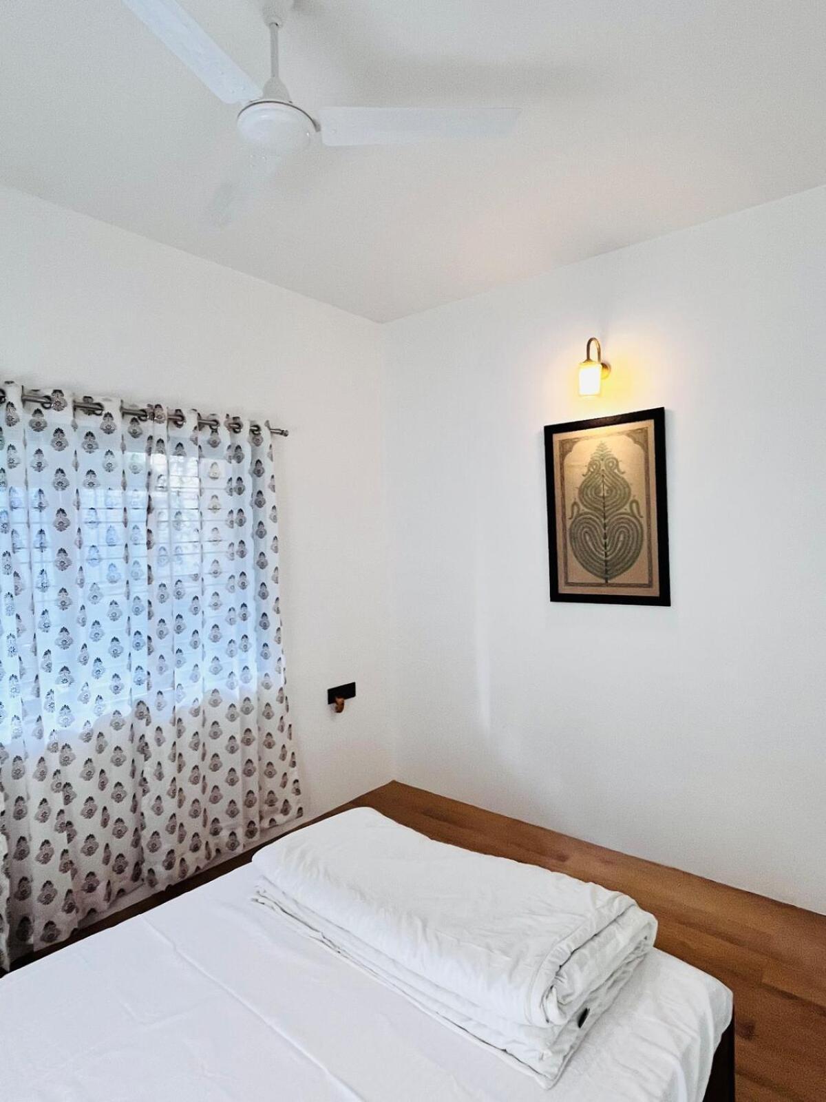 Apartment 2 Bhk Spacious Kothrud *