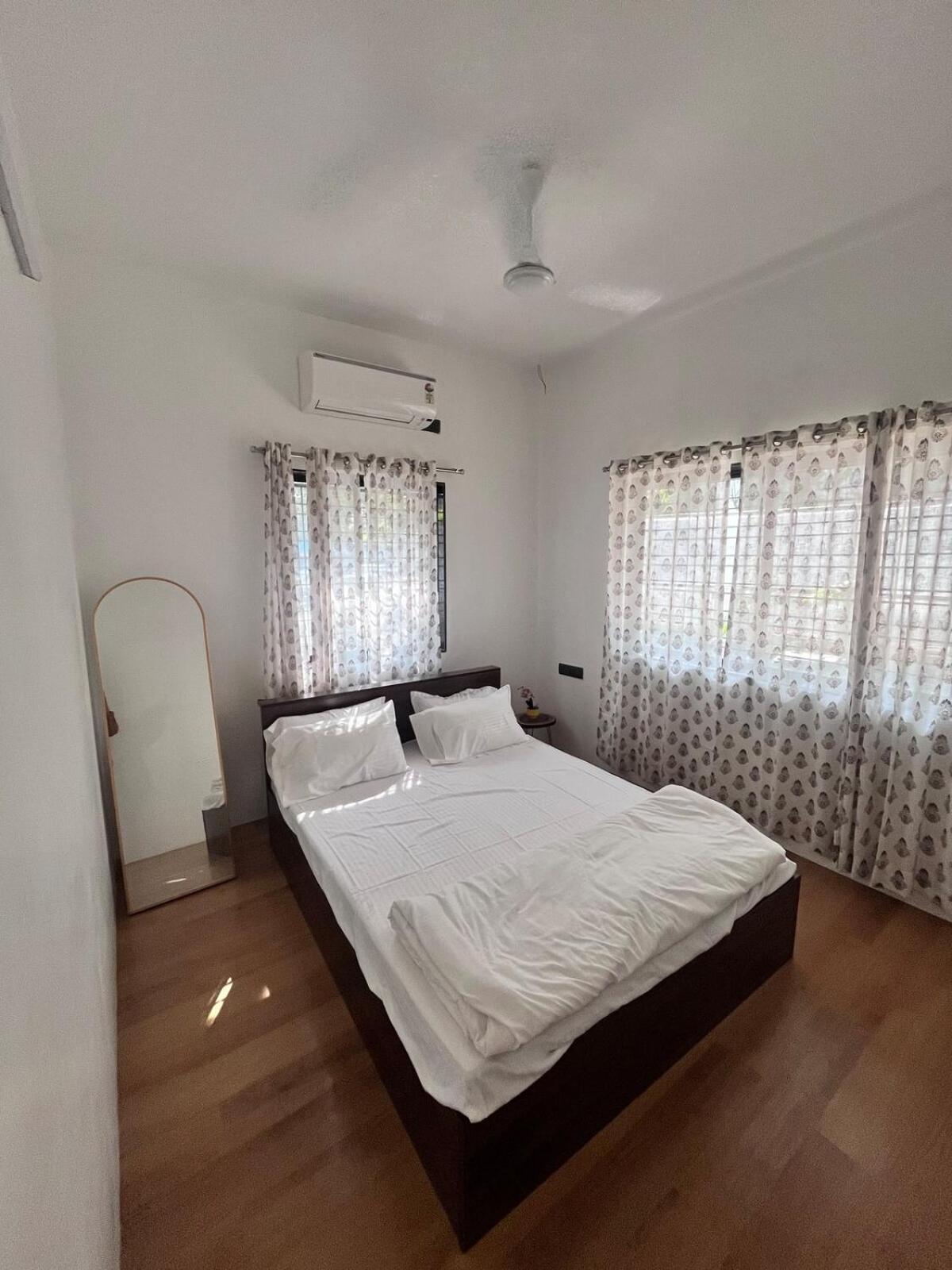 2 Bhk Spacious Kothrud Apartment *